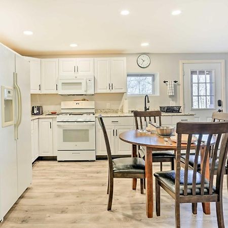 Charming Beacon Apt With Fire Pit Near Hiking! מראה חיצוני תמונה